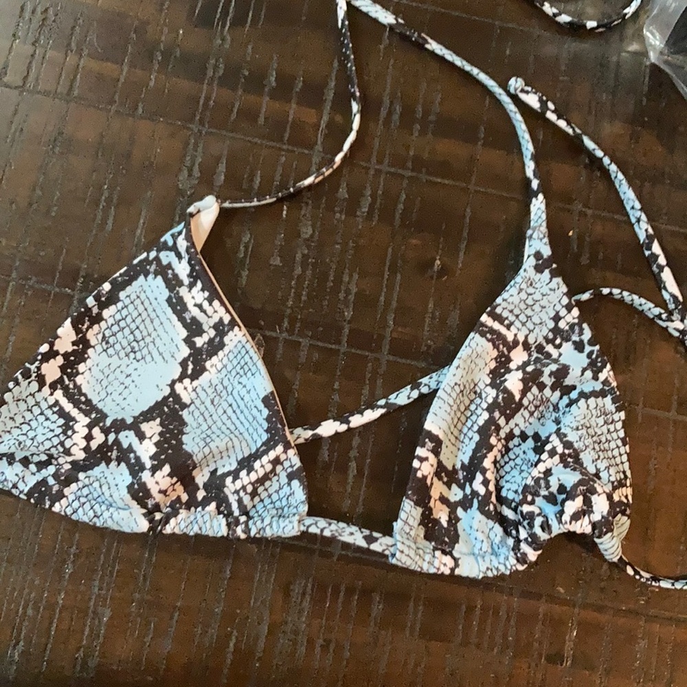 Bathing suit - Picture 4 of 4